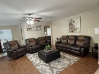 3Bdrm 2.5Bath 5Beds - Near Downtown Hotels in Stafford