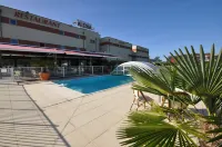 Brit Hotel Confort Alexia - la Souterraine - Pools