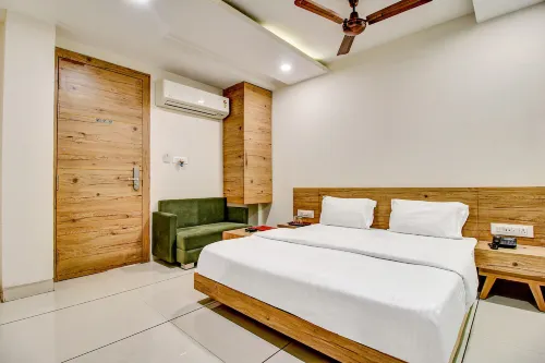 FabHotel Prime Manjeet