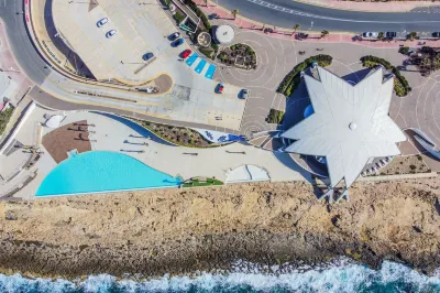 A Spacious & Modern Apart by the Sea - Happy Rentals