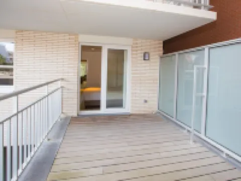 位置優越的寬敞現代Riva