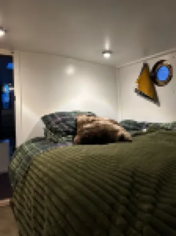 London Dutch Barge - Sleeps 3 & Cosy Fireplace