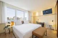 ホテル ユーロスターズ アクテオン のホテル