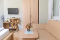 Spacious Home & Garden Free Parking Hotels in Klosterneuburg