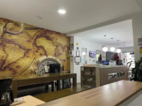 勒拉斯卡萊8號旅館 麥德林酒店