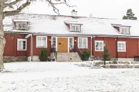 Katrinelund Gästgiveri och Sjökrog Hotels in 
