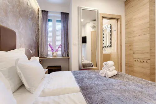Central Pearl by Nono Ban Rooms - Homestay
