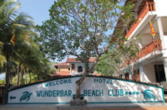 Wunderbar Beach Hotel Hoteles en Bentota