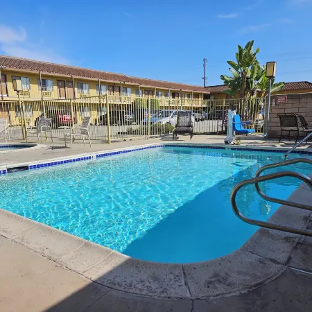 Fullerton Inn