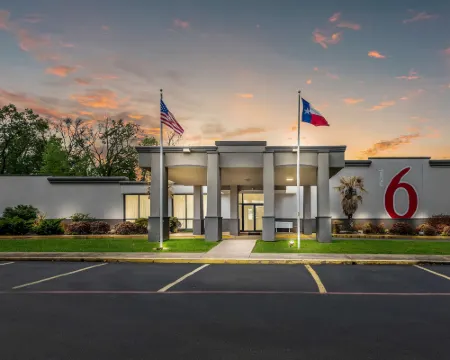 Motel 6 Henderson, TX Hotels in Henderson