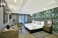 Cresta Thapama Hotel