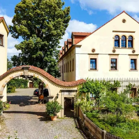 Landhotel Gut Wildberg Mit Badeteich Und großem Garten Отели рядом с достопримечательностью «Коссебауде»