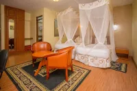 Hillcourt Resort and Spa Hotels near Flamingo Terrazzo Enterprises