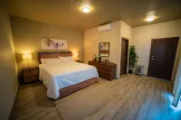 California Comfort & Suites - 3-Star