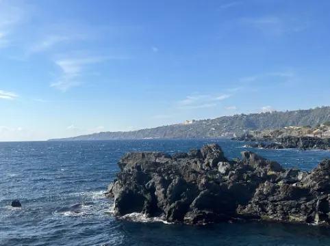 LG Casa Indipendente Acireale Mare