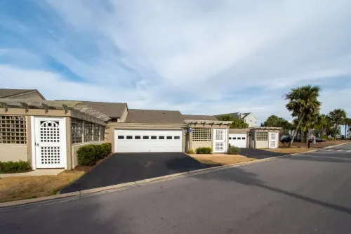 145 Ocean Point Dr Hotels in Beaufort County