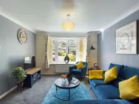 Tranquil Telford Retreat - 3 Bedroom House - parking