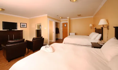 Grenfell Heritage Hotel & Suites - Завтрак