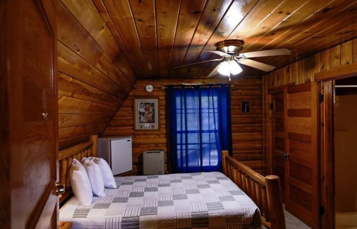 Twin Pines Lodge & Cabins