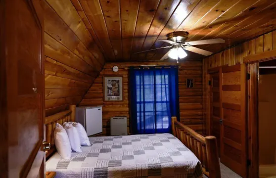 雙松山莊與小屋