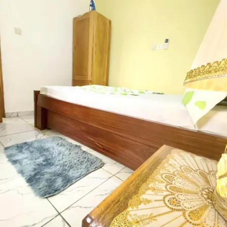 1Bed Studio Sleeps 2 - Wifi Parking