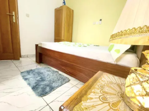 1Bed Studio Sleeps 2 - Wifi Parking