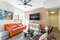 Newly Renovated 4-Bed Condo Steps to French Quarter