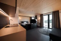 Nuna - balcony