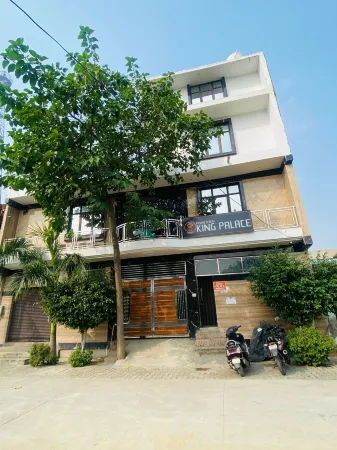King Palace by Grb Отели в г. Махуа Кхера