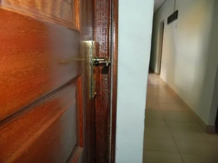 Chrysalis Guest House and Restaurant Отели в г. Эмбу