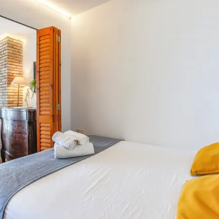Newly Renovated Beachfront Apartment Ideally Located in Penelope