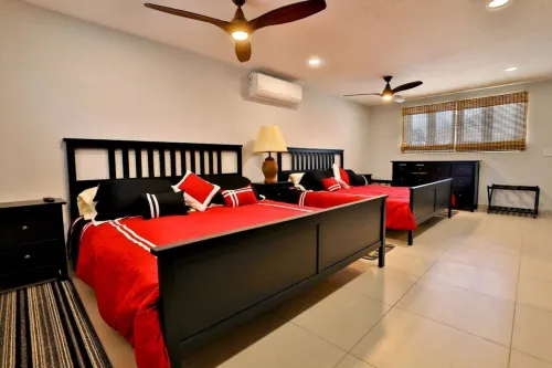 46 Sec to Beach Pool Side Massage Priv Chef Utv