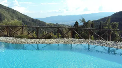 بورجو آي تري باروني Hotels near Romena Castle