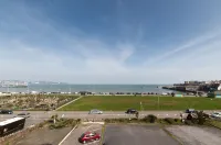 Five Way Apartments Hotels in Goodrington