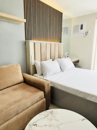 Modern Condo Room with City View Отели рядом с достопримечательностью «University of San Agustin Extension Campus Chapel»