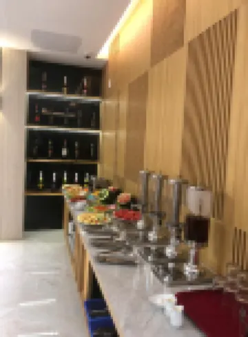 Cat Ba Wistaria Hotel - Pool & Massage