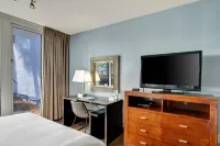 Inviting Studio with Pool and Scenic Views - Serene Bayside Escape Hotels in Miramar Beach