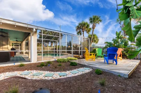 Chic Pool Firepit WiFi Haven Near Beach Отели в г. Понс-Инлет