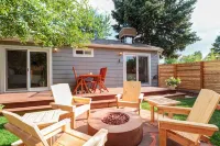 Charming Cottage - Fenced Yard, Firepit, High-Speed WiFi Hotels in Littleton
