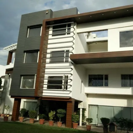 Hotel Amar Palace