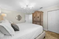 Gulf Views and Direct Beach Access - Charming Coastal Sanctuary