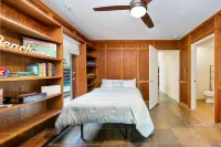 Luxurious Makai Villa with Pool and Ocean Views