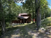 Hot Tub and Resort Amenities - Beautiful Alpine Getaway