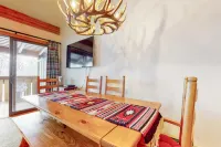 3622 Winterberry Hotels in Moose Wilson Road