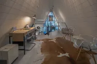 Unique Luxury Cabin with Hot Tub and Creek View - Stunning Getaway