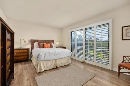 Oceanfront Location and Panoramic Views - Stunning Coastal Haven Отели рядом с достопримечательностью «Fletcher Cove Community Center»