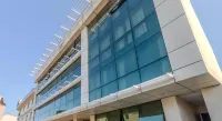 The Business Class Hotel Hotel in zona Penyeluks Hasan Gurel Ilkogretim Okulu