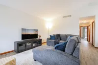 Comfort Awaits at Cozy Get Away - Dog Friendly - 3BD / 2BA + Living Spaces