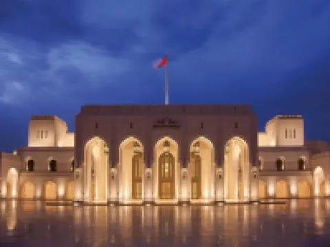 فندق كمبينسكي Hotels near منتزه شاطئ الموج