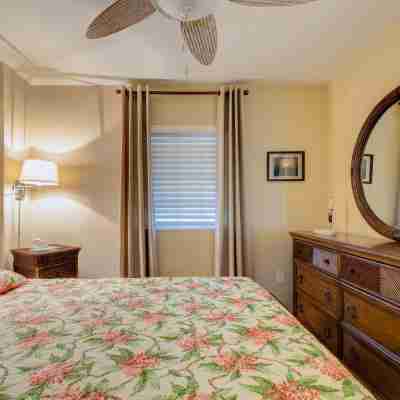 Beach Access and Heated Pool Amenities - Luxurious Ocean View Retreat Rooms